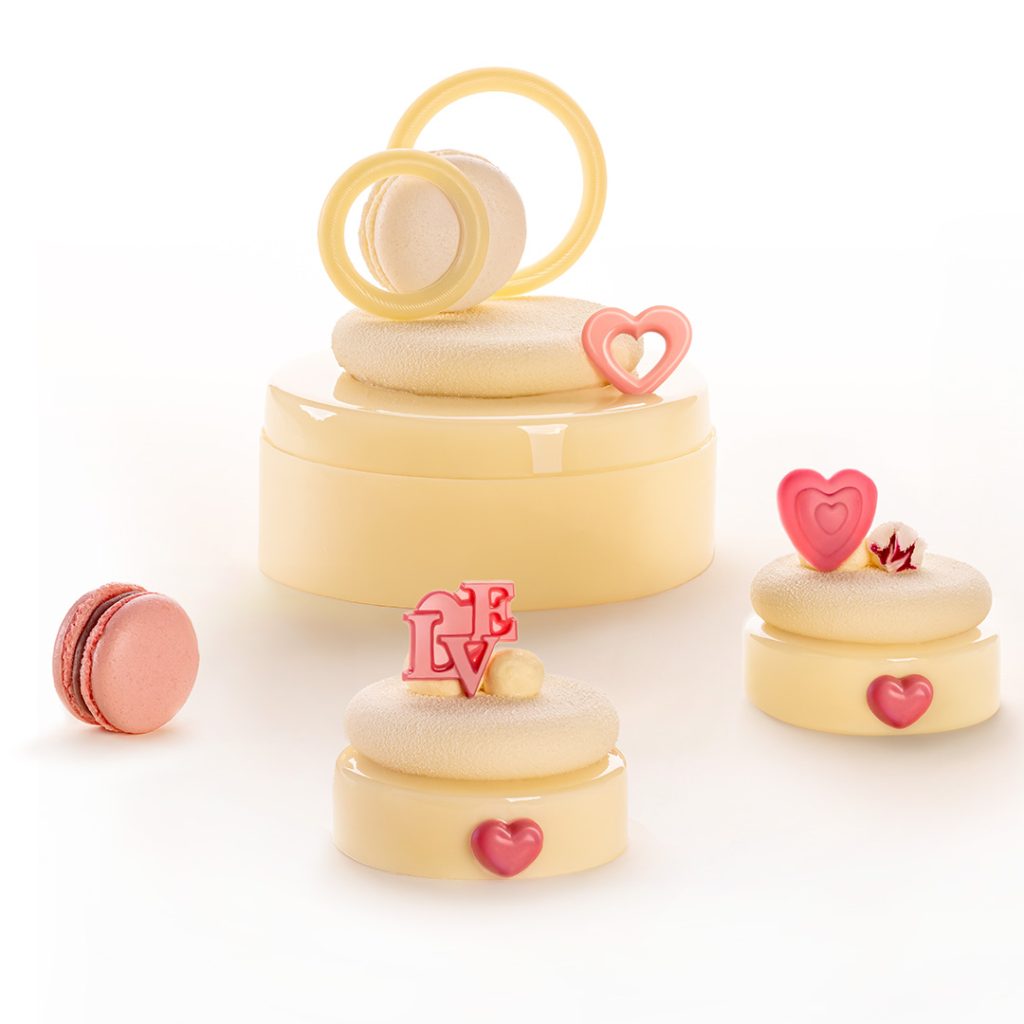 Biala celebracja kompozycja na slodki stol